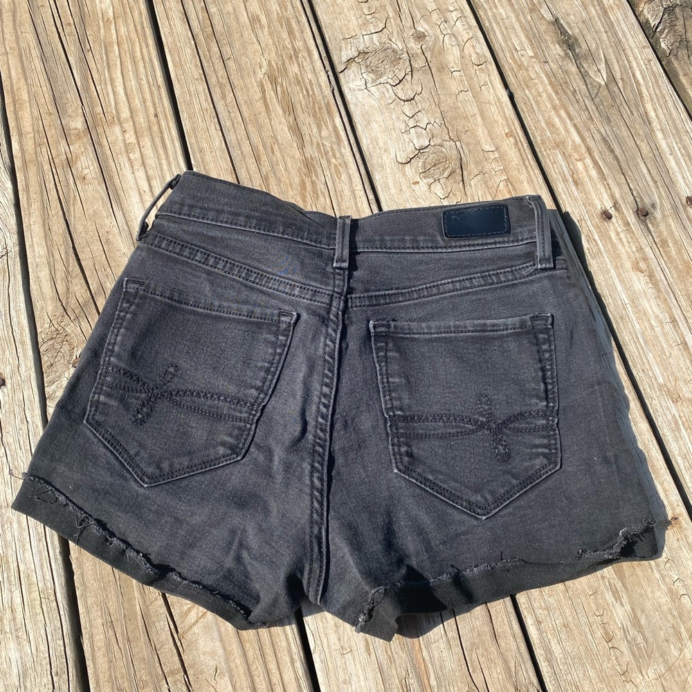 Levi’s Denizen High Rise Shortie - Picture 4 of 5